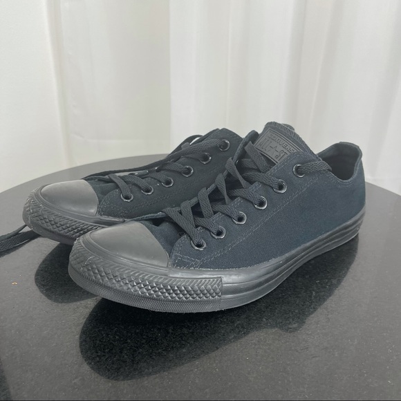 Converse Black Low Top Sneakers Unisex M -8 W- 10 - Picture 13 of 16
